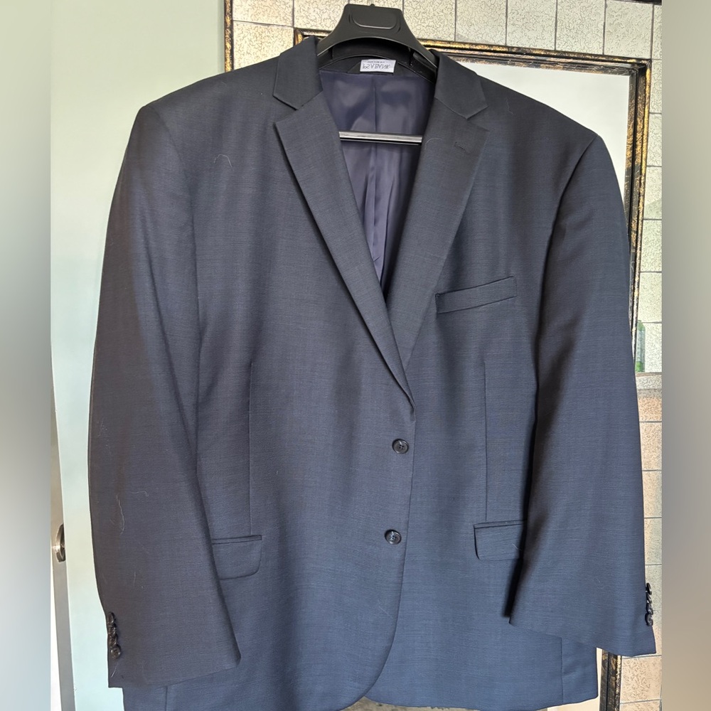 Jos A Banks wool Traveler suit